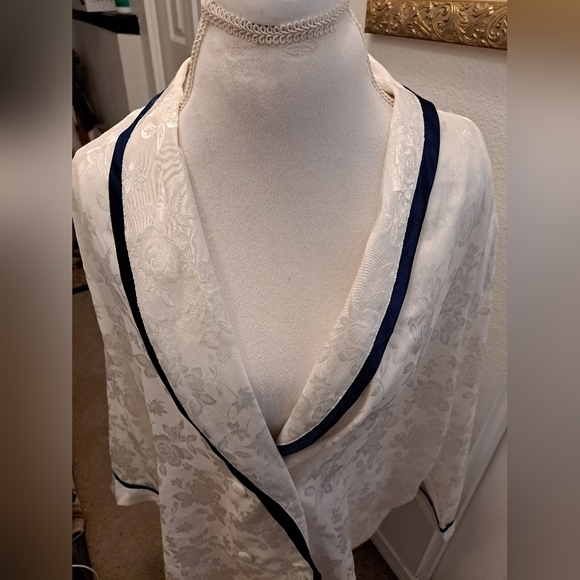 Vintage Inner Most Double Breasted Rose Embossed Night Shirt   Size XL - Picture 6 of 8